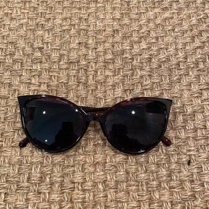 Cat eye sunglasses